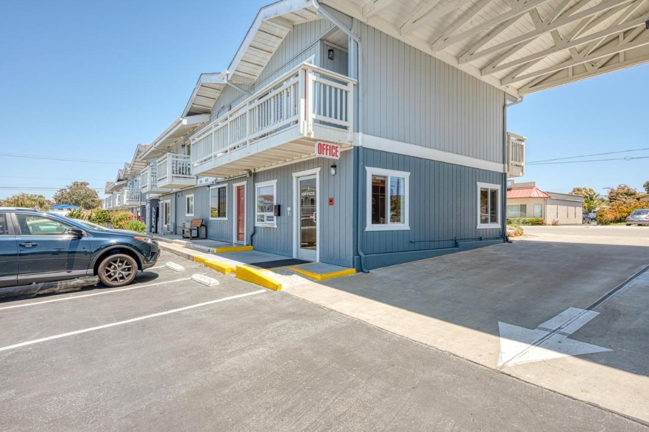 Harbor House Inn Morro Bay Exterior photo